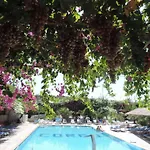κορφού Ξενοδοχείο 4*