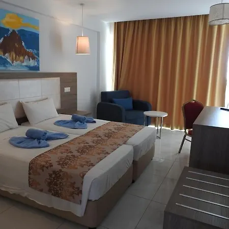 מלון Corfu איה נאפה