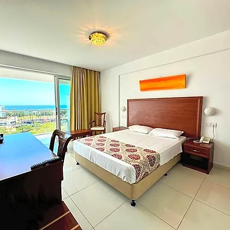 Hotel Corfu 4*