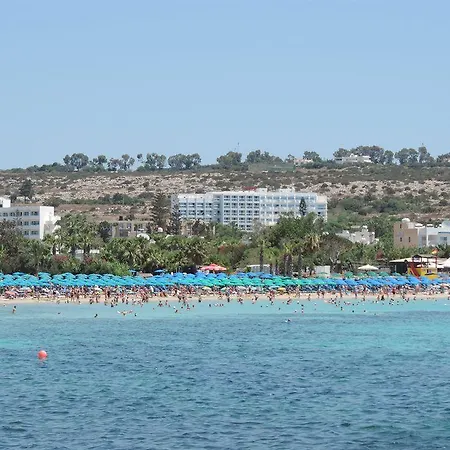 Corfu מלון איה נאפה